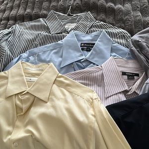 7 men’s dress shirts (5) are 16 34/35. (1) 16-16 1/2 (1) 16 1/2 34/35. Random